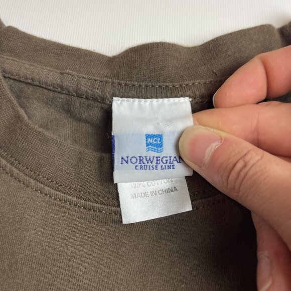 VTG Y2K Norwegian Cruise Line T shirt Mens M Alaska Brown Animal Wildlife - Picture 8 of 15